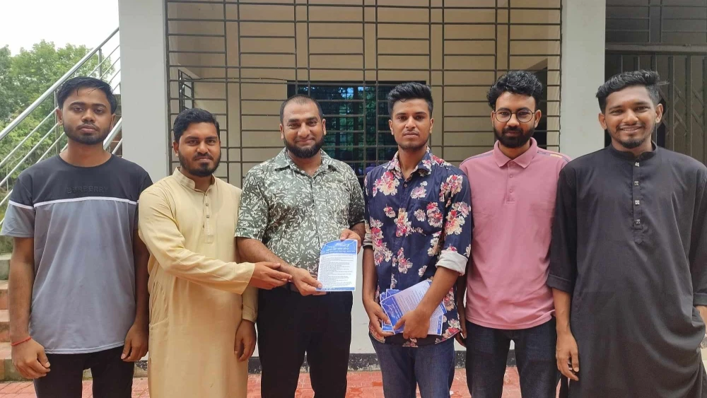 নতুন কুঁড়ি সংঘের উদ্যেগে বজ্রপাত থেকে বাঁচার কৌশল এবং করনীয়