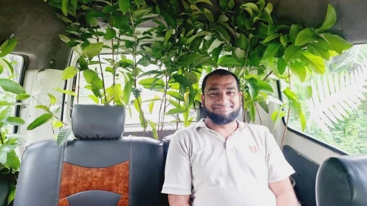 উপহার হিসাবে গাছ উত্তম, ফলজ ও ঔষধি গাছ।