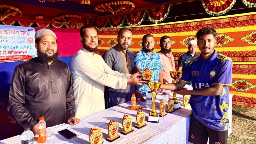 মাষ্টার বাড়ী সমাজ কল্যান সংঘের আয়োজনে মিনি বার ফুটবল টুর্নামেন্ট-২৫