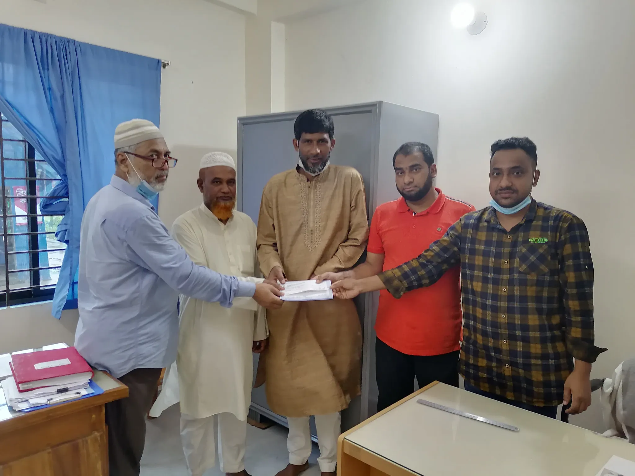 মাধ্যম জয়চাঁদপুর জামে মসজিদে ফ্রোরের নির্মান কাজের সহায়তা