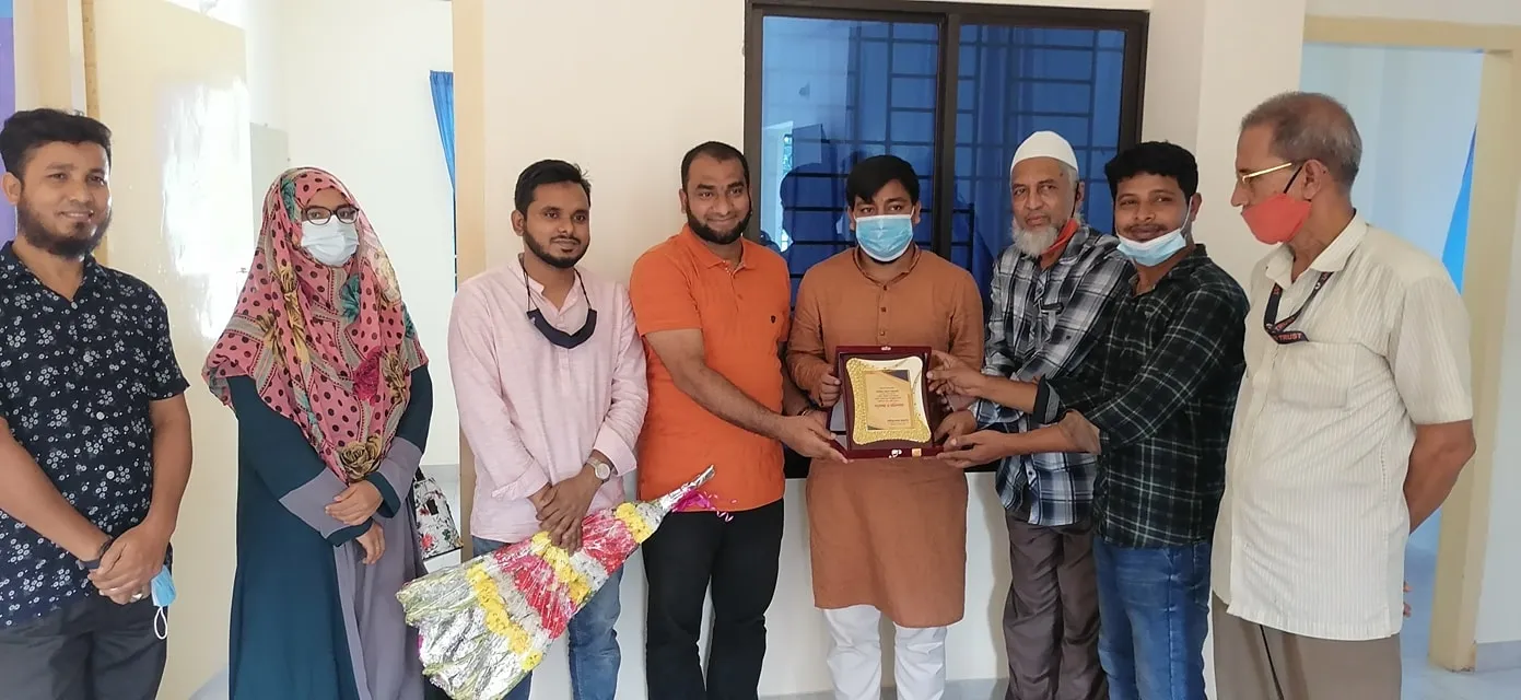ওয়াহিদুর রহমান স্বাস্থ্যকেন্দ্রের সম্মানীত  ডাক্তারকে শুভেচ্ছা ও অভিনন্দন। বিসিএস উত্তীর্ণ